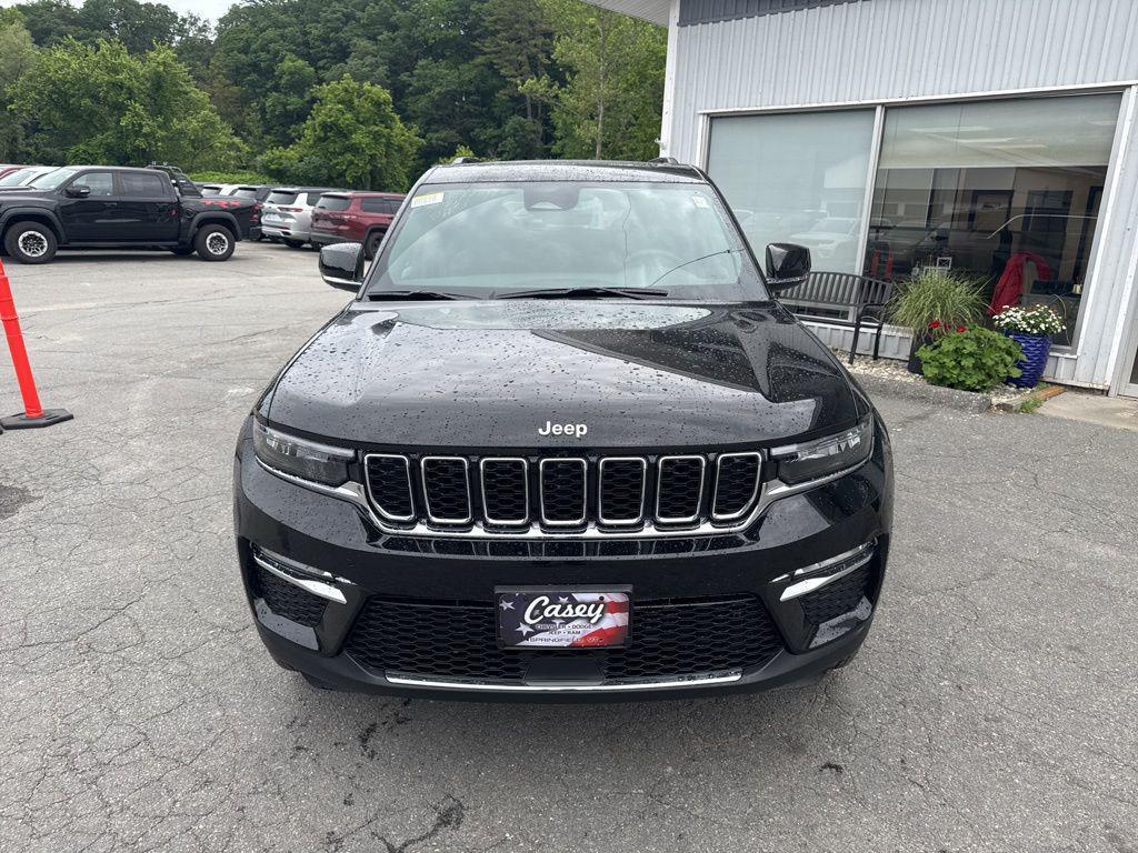 new 2025 Jeep Grand Cherokee car, priced at $43,566
