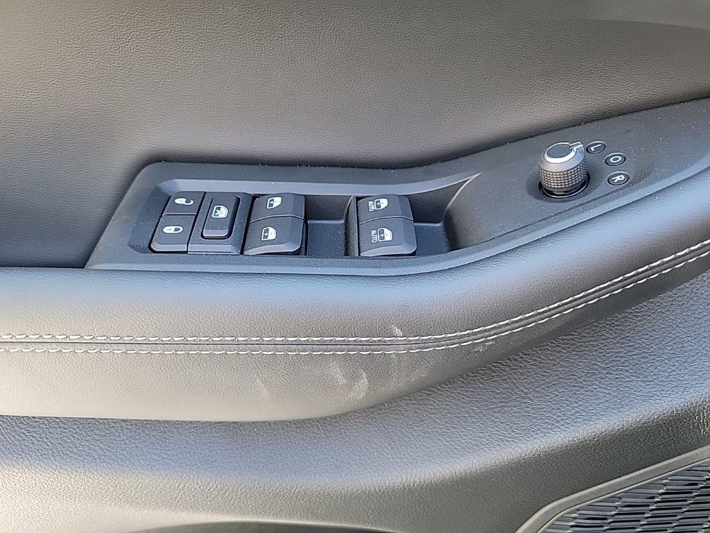 new 2025 Jeep Grand Cherokee car, priced at $37,009