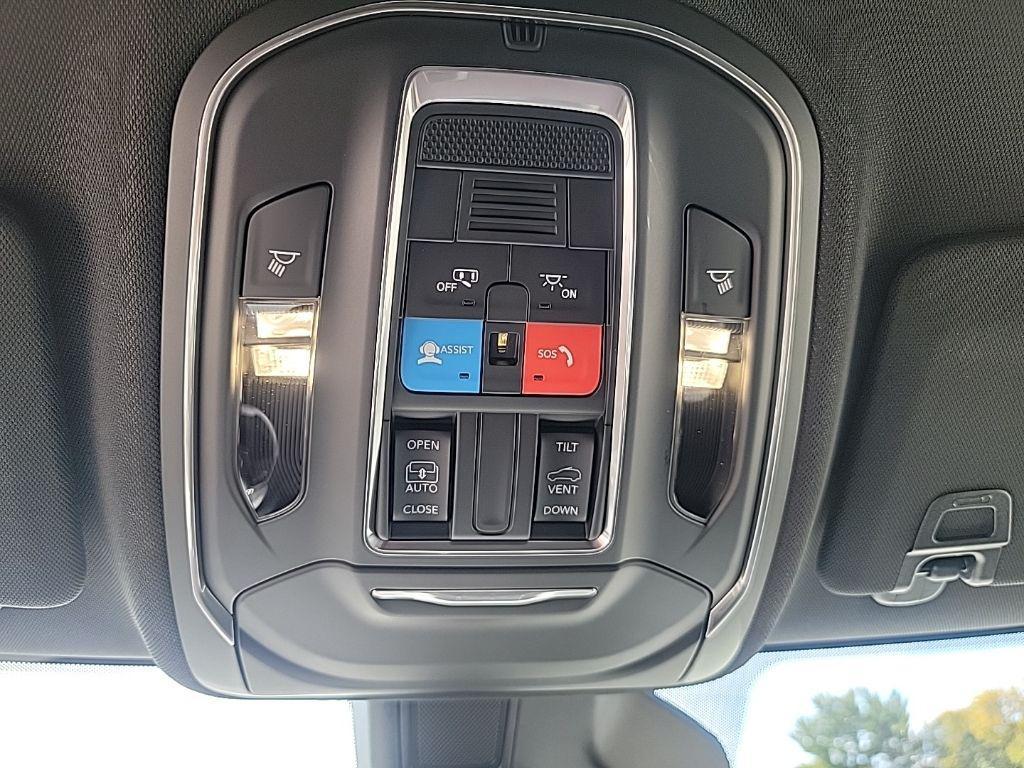 new 2025 Jeep Grand Cherokee car, priced at $37,009