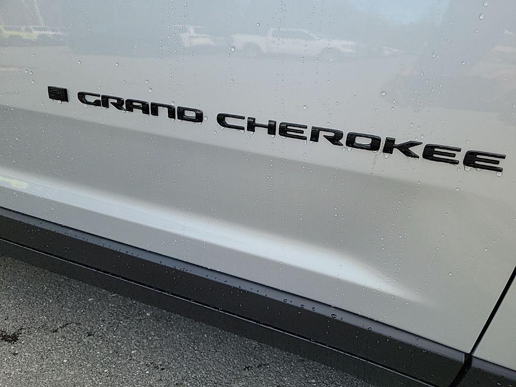new 2025 Jeep Grand Cherokee car, priced at $47,486