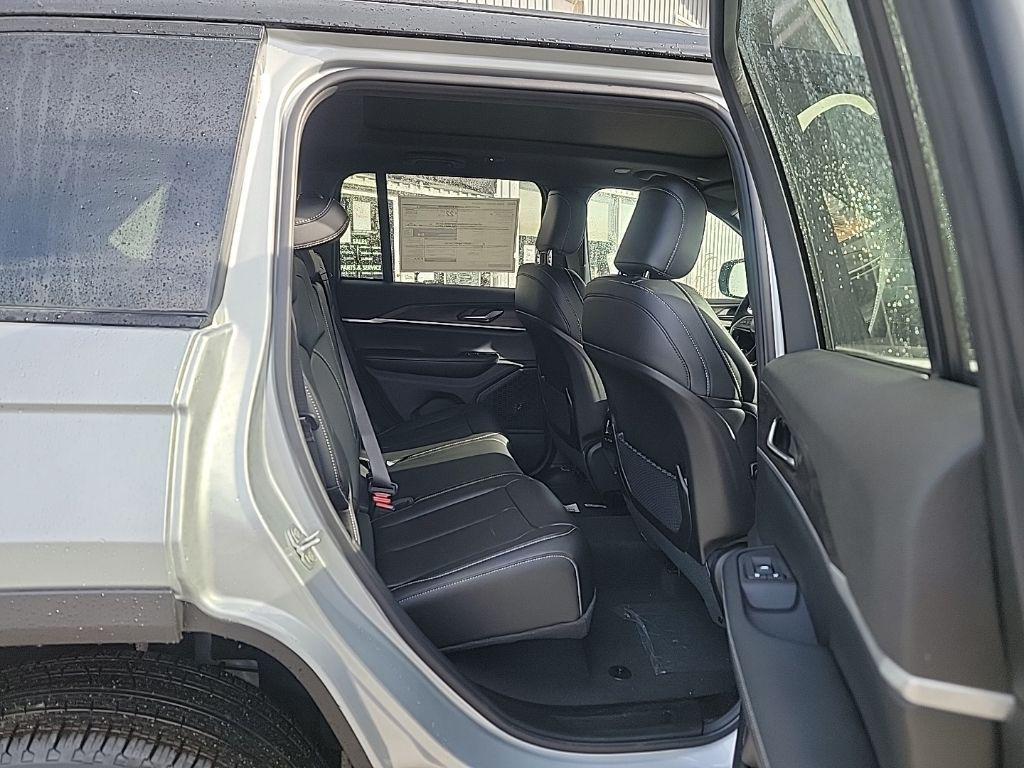 new 2025 Jeep Grand Cherokee car, priced at $47,486