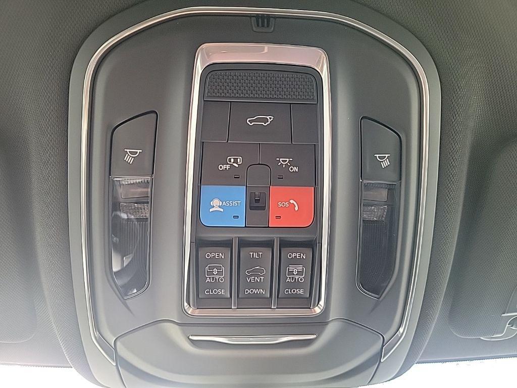 new 2025 Jeep Grand Cherokee car, priced at $47,486