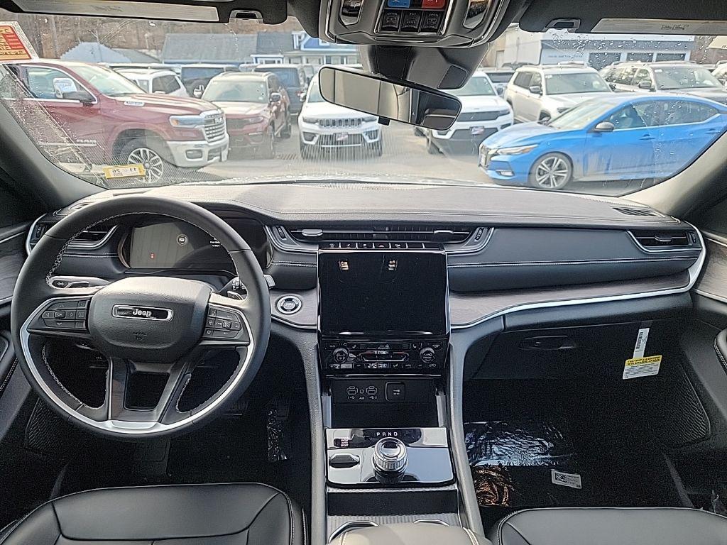 new 2025 Jeep Grand Cherokee car, priced at $47,486