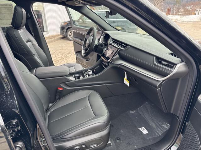 new 2025 Jeep Grand Cherokee car, priced at $39,432