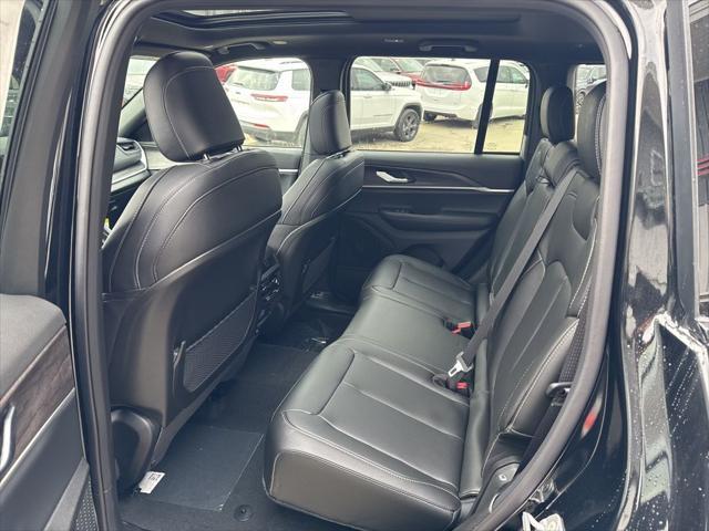 new 2025 Jeep Grand Cherokee car, priced at $39,432