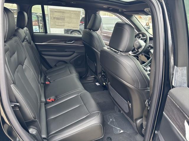 new 2025 Jeep Grand Cherokee car, priced at $39,432