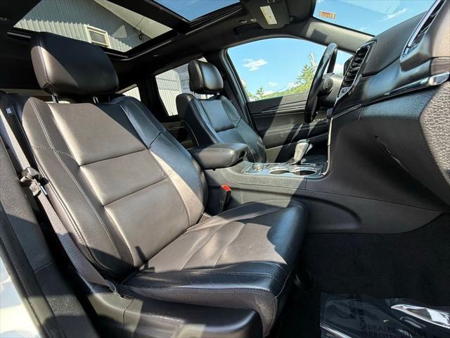 used 2022 Jeep Grand Cherokee car, priced at $28,974