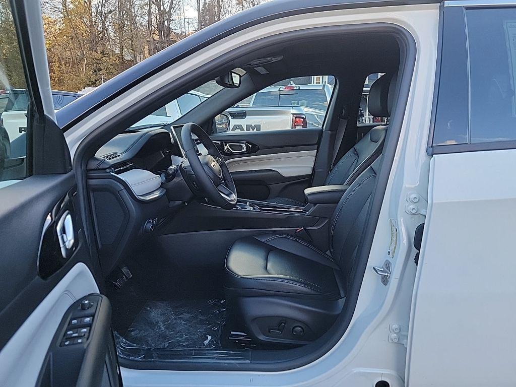 new 2026 Jeep Compass car, priced at $36,050