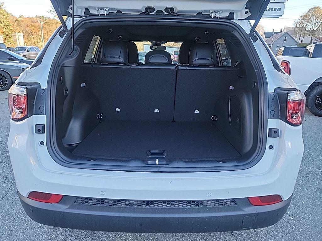 new 2026 Jeep Compass car, priced at $36,050