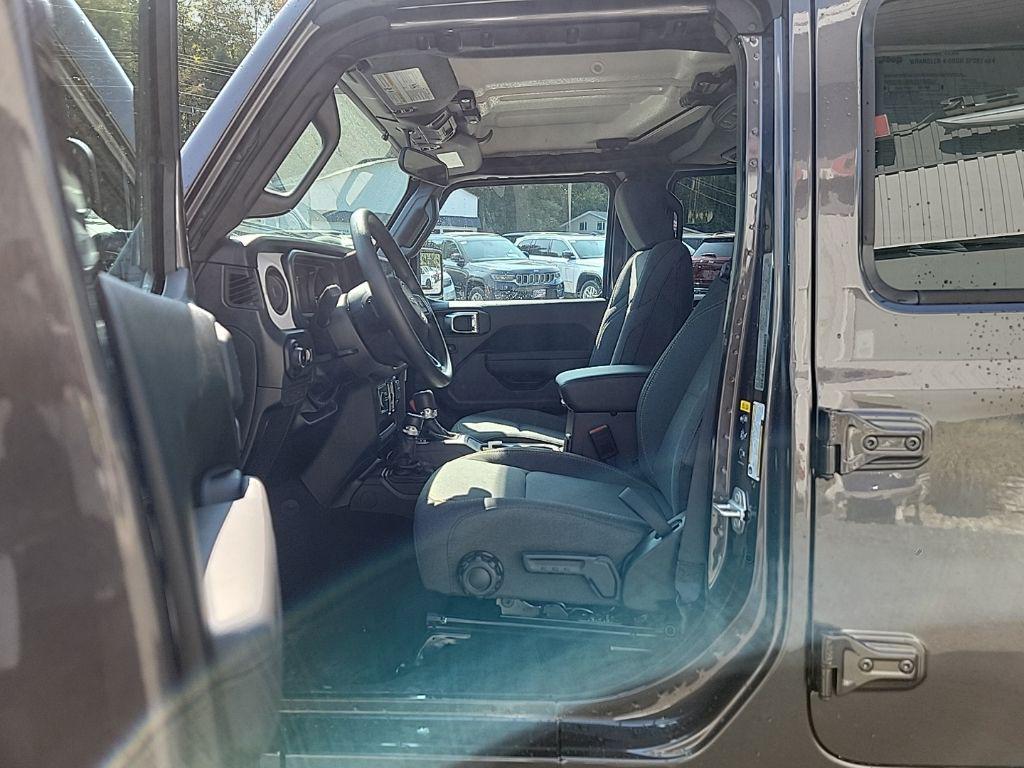 new 2025 Jeep Wrangler car, priced at $38,655