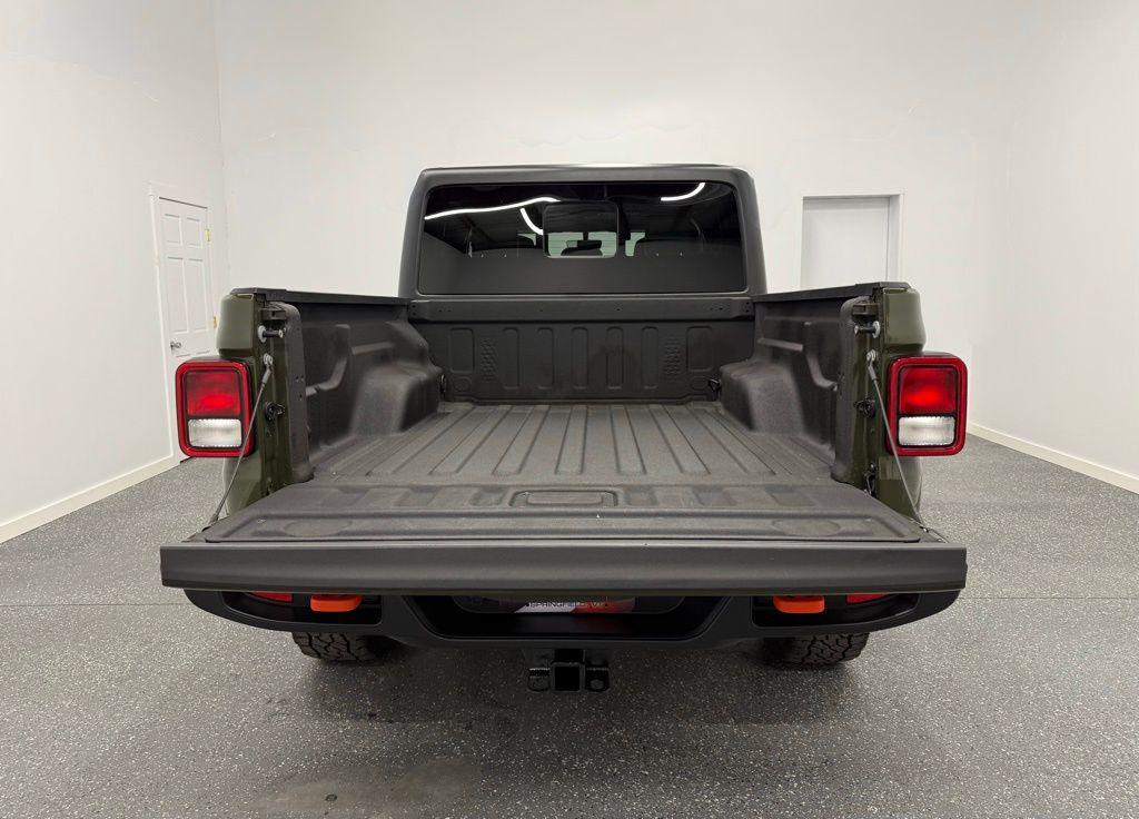 used 2022 Jeep Gladiator car, priced at $37,974