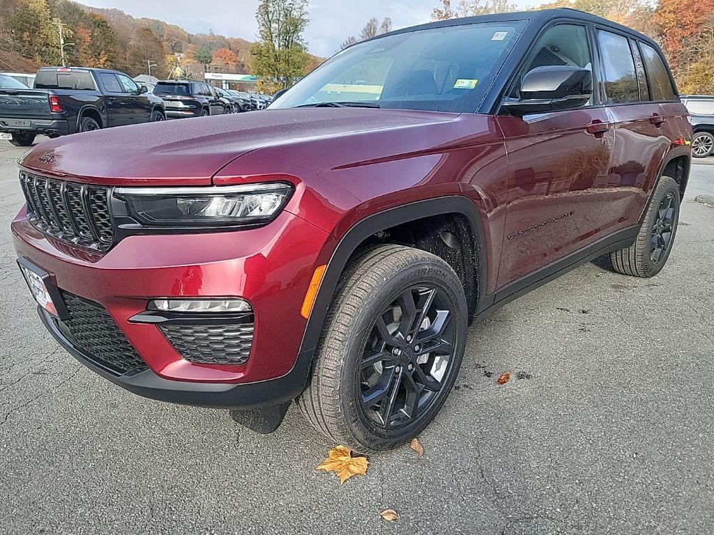 new 2025 Jeep Grand Cherokee car, priced at $47,486