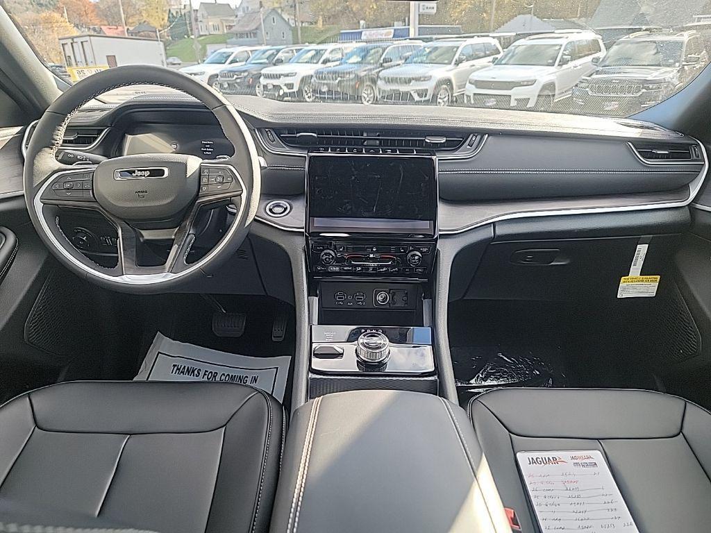 new 2025 Jeep Grand Cherokee car, priced at $47,486