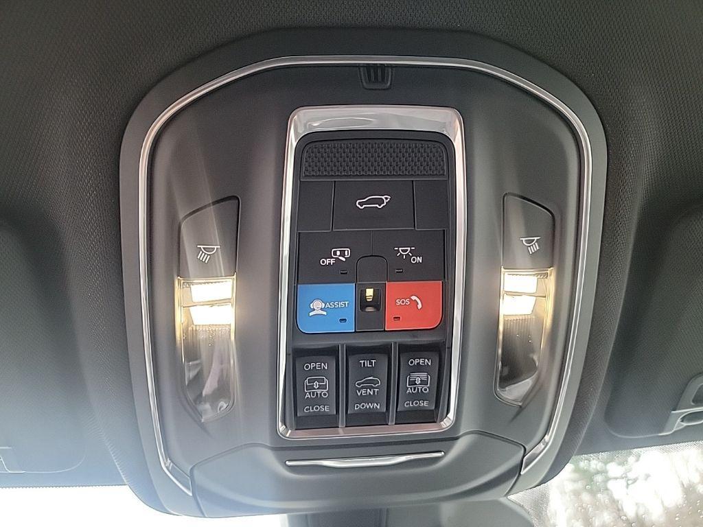 new 2025 Jeep Grand Cherokee car, priced at $47,486