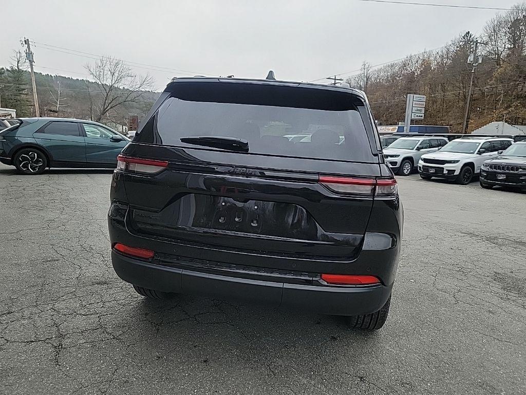 new 2025 Jeep Grand Cherokee car, priced at $47,486