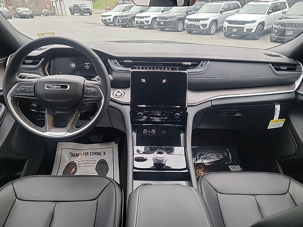 new 2025 Jeep Grand Cherokee car, priced at $47,486