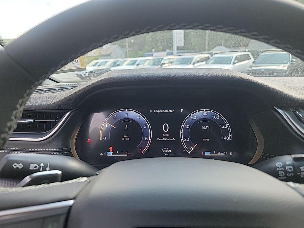 new 2025 Jeep Grand Cherokee car, priced at $38,759