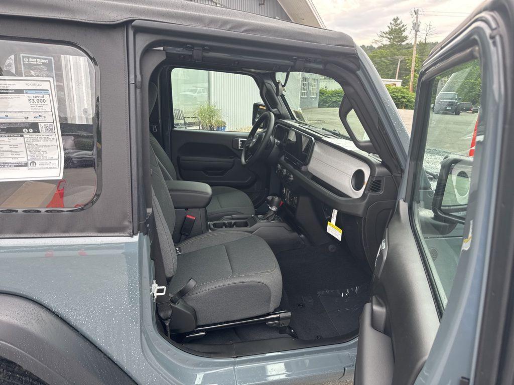 new 2025 Jeep Wrangler car, priced at $31,966