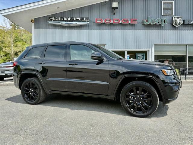 used 2022 Jeep Grand Cherokee car, priced at $28,574