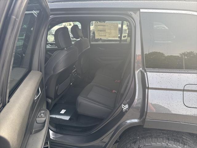 new 2025 Jeep Grand Cherokee car, priced at $38,293
