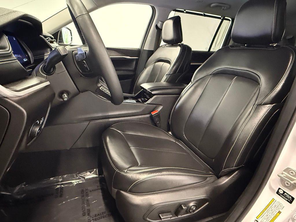 used 2023 Jeep Grand Cherokee L car, priced at $30,924