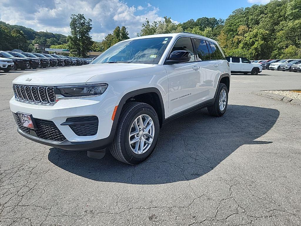 new 2025 Jeep Grand Cherokee car, priced at $38,241