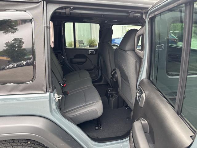 new 2025 Jeep Wrangler car, priced at $36,662