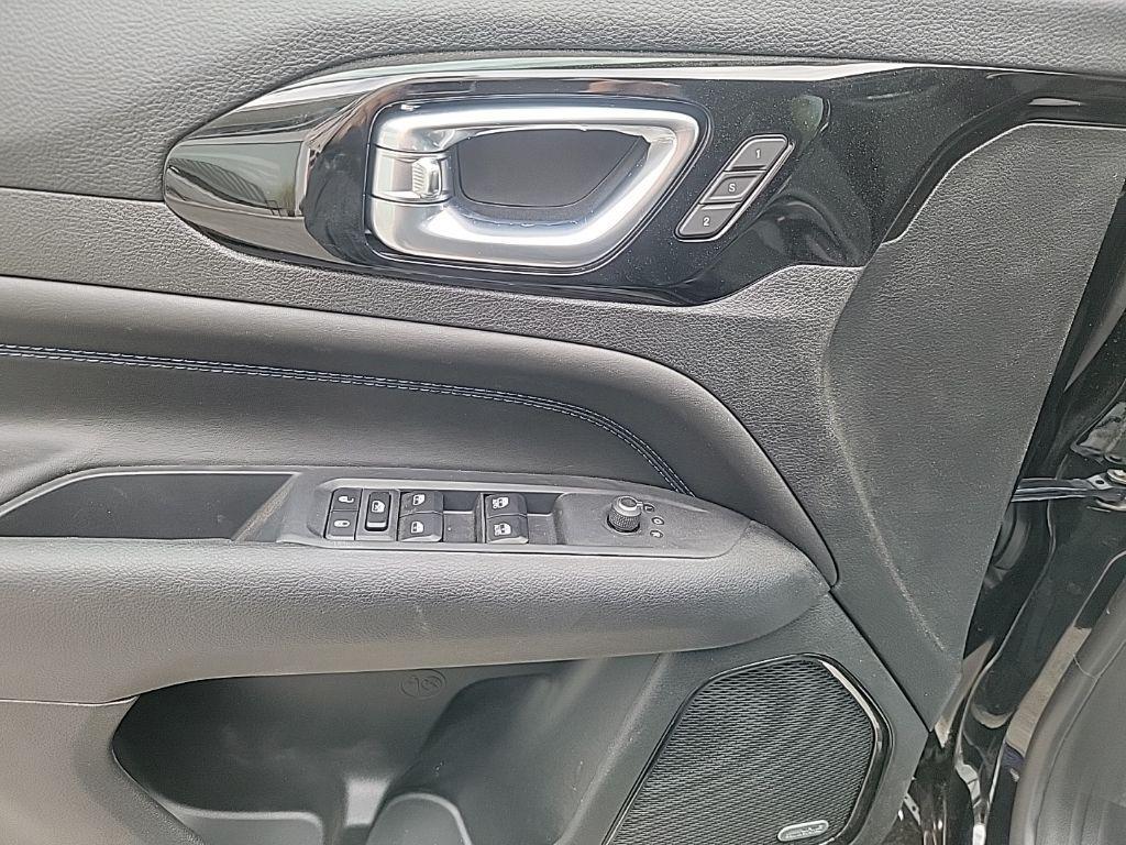 new 2025 Jeep Compass car, priced at $36,826