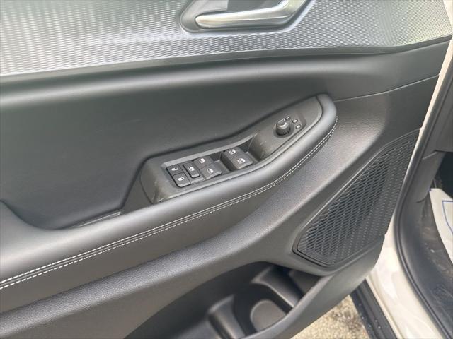 new 2025 Jeep Grand Cherokee car, priced at $38,241