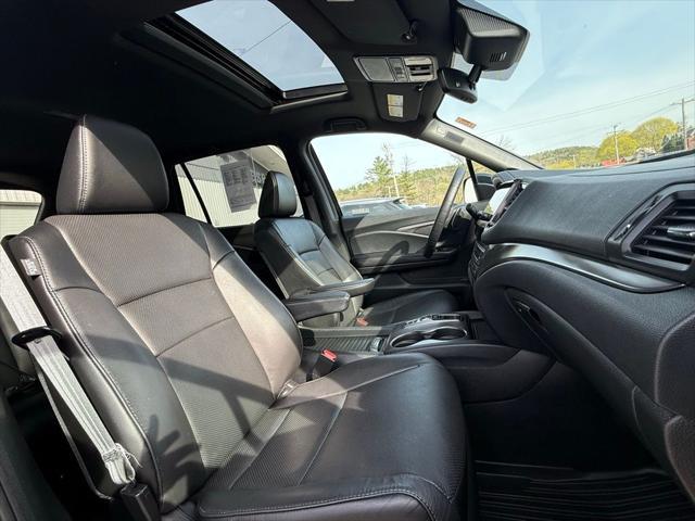 used 2022 Honda Passport car, priced at $31,574