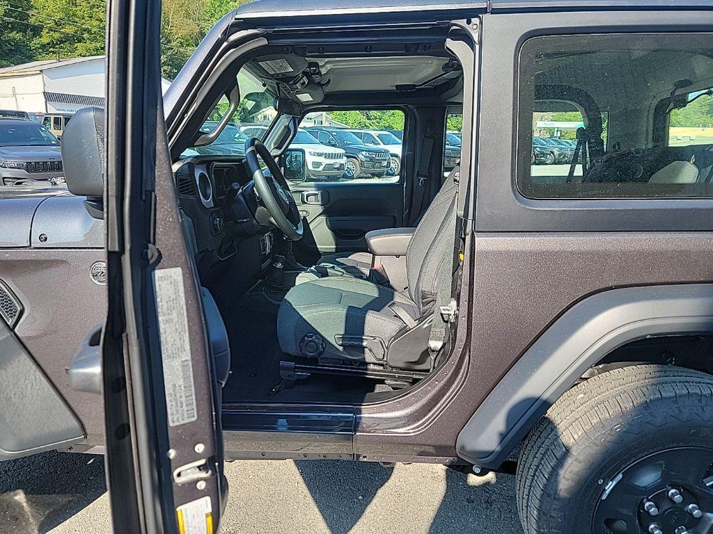 new 2025 Jeep Wrangler car, priced at $30,969