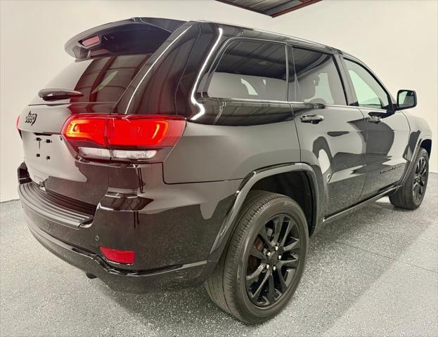 used 2022 Jeep Grand Cherokee car, priced at $28,974