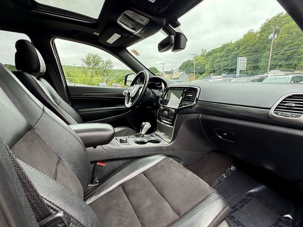 used 2022 Jeep Grand Cherokee car, priced at $25,974