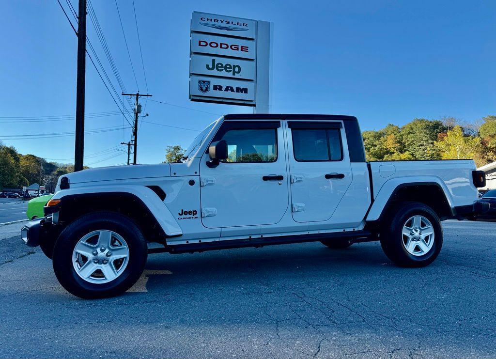 used 2022 Jeep Gladiator car, priced at $29,974