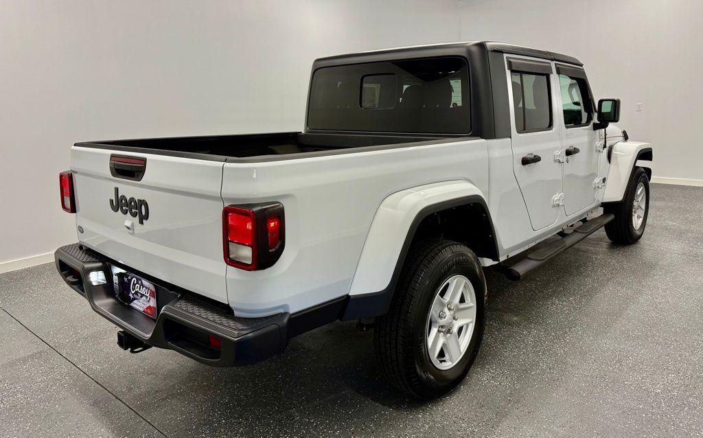 used 2022 Jeep Gladiator car, priced at $29,974