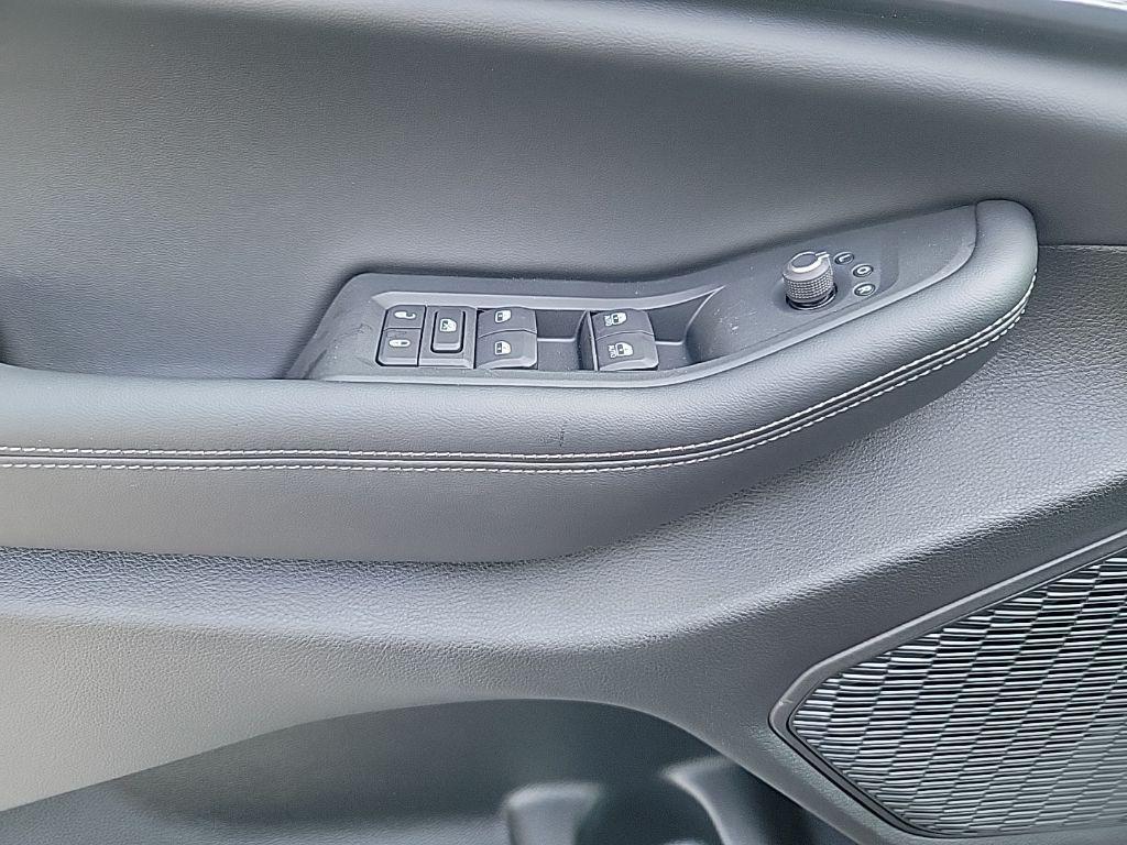 new 2025 Jeep Grand Cherokee car, priced at $37,009