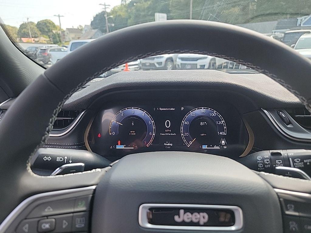 new 2025 Jeep Grand Cherokee car, priced at $37,009