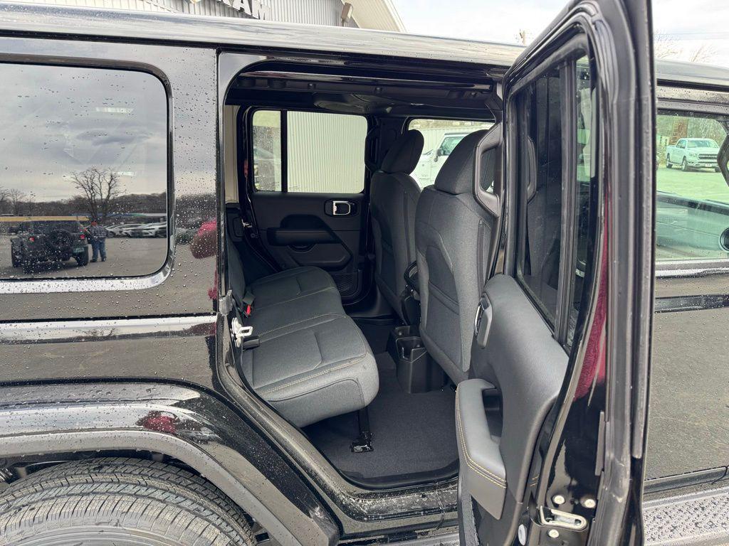 new 2025 Jeep Wrangler car, priced at $49,561