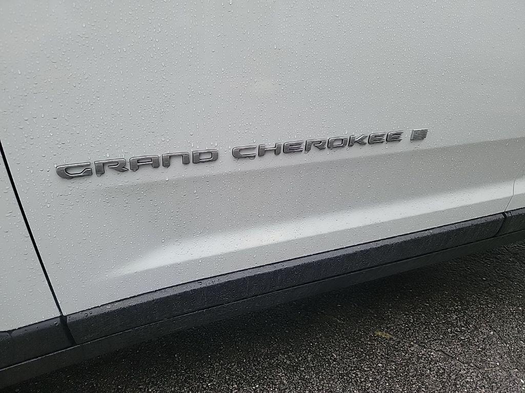 new 2025 Jeep Grand Cherokee car