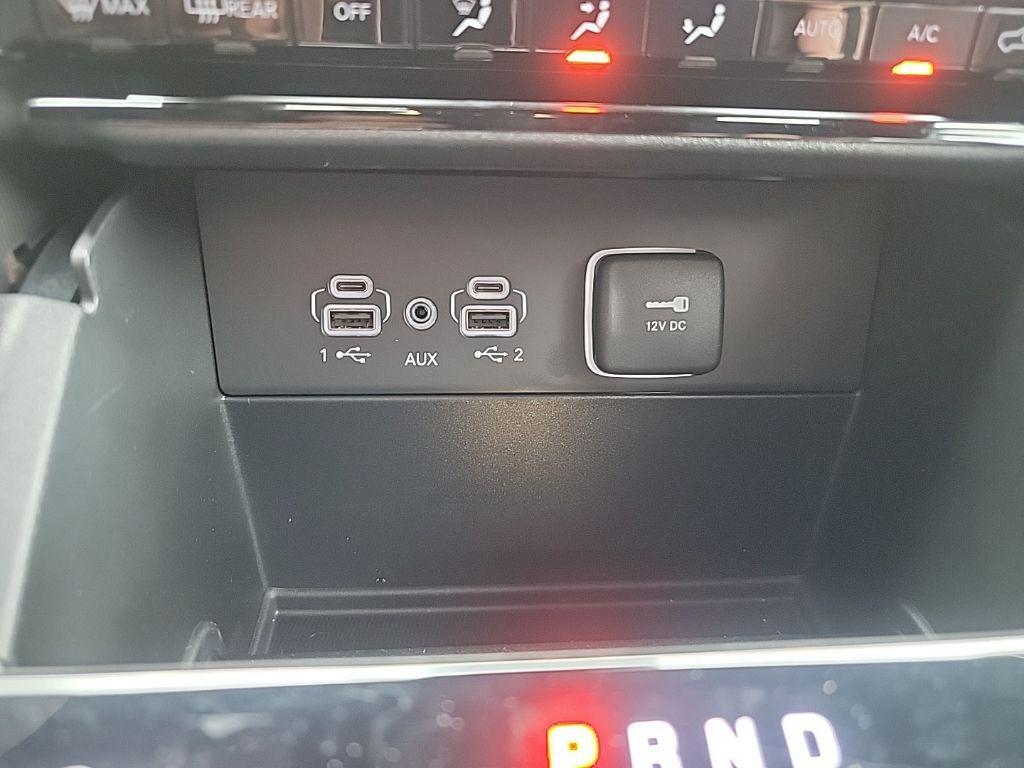 new 2025 Jeep Grand Cherokee car