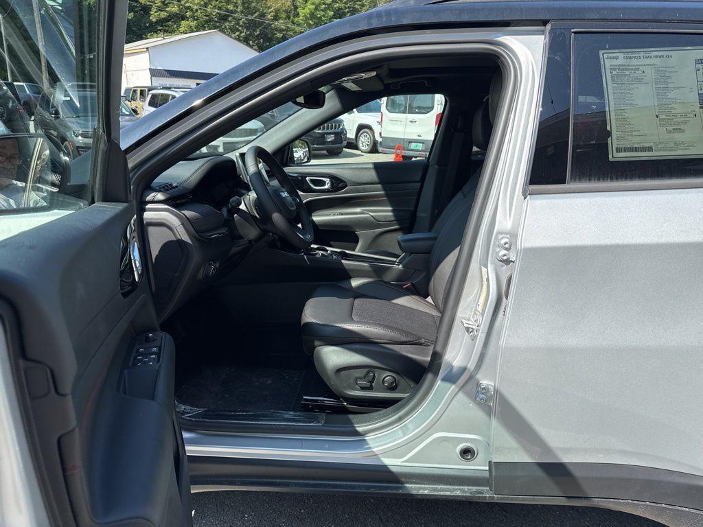 new 2025 Jeep Compass car, priced at $36,964