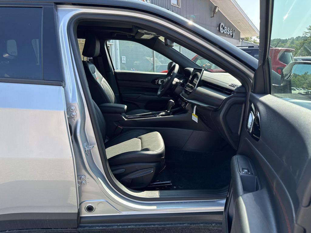 new 2025 Jeep Compass car, priced at $36,964