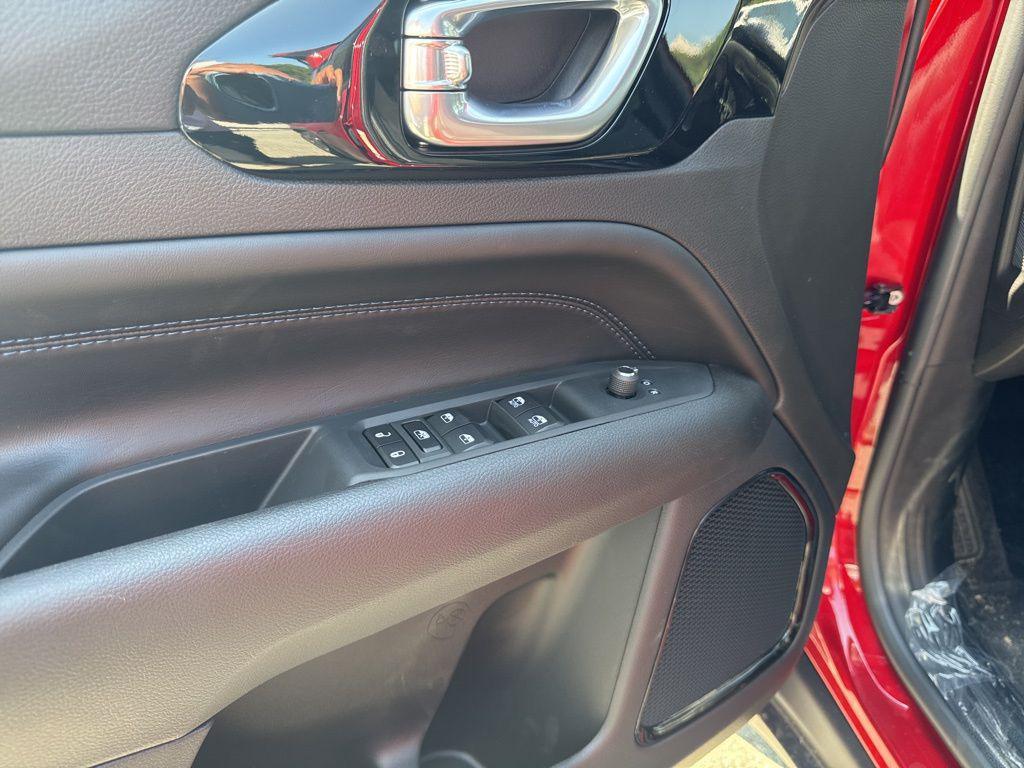 new 2025 Jeep Compass car, priced at $29,518