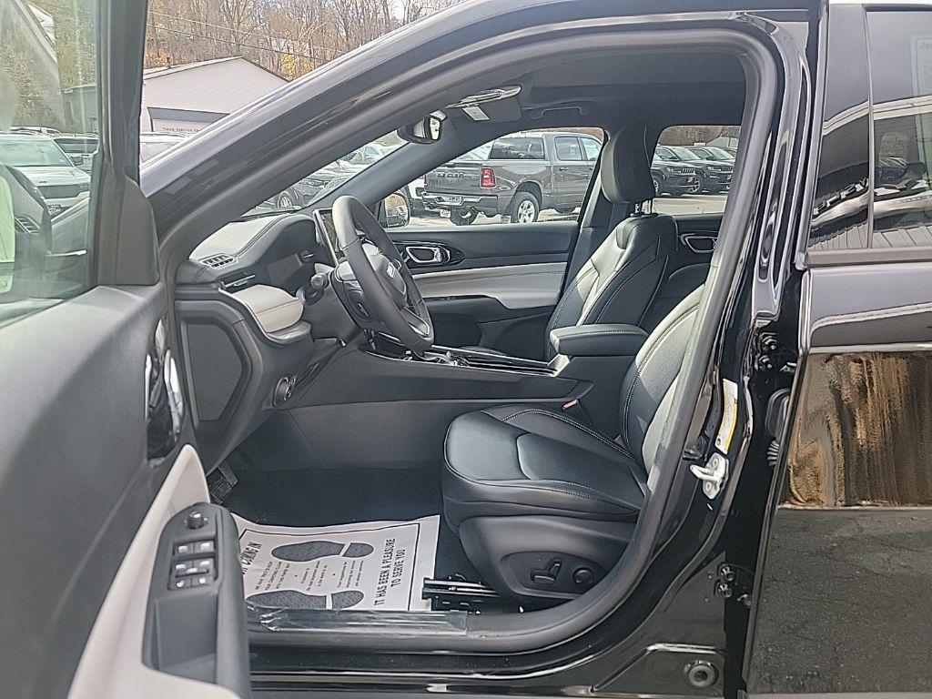 new 2026 Jeep Compass car, priced at $36,645