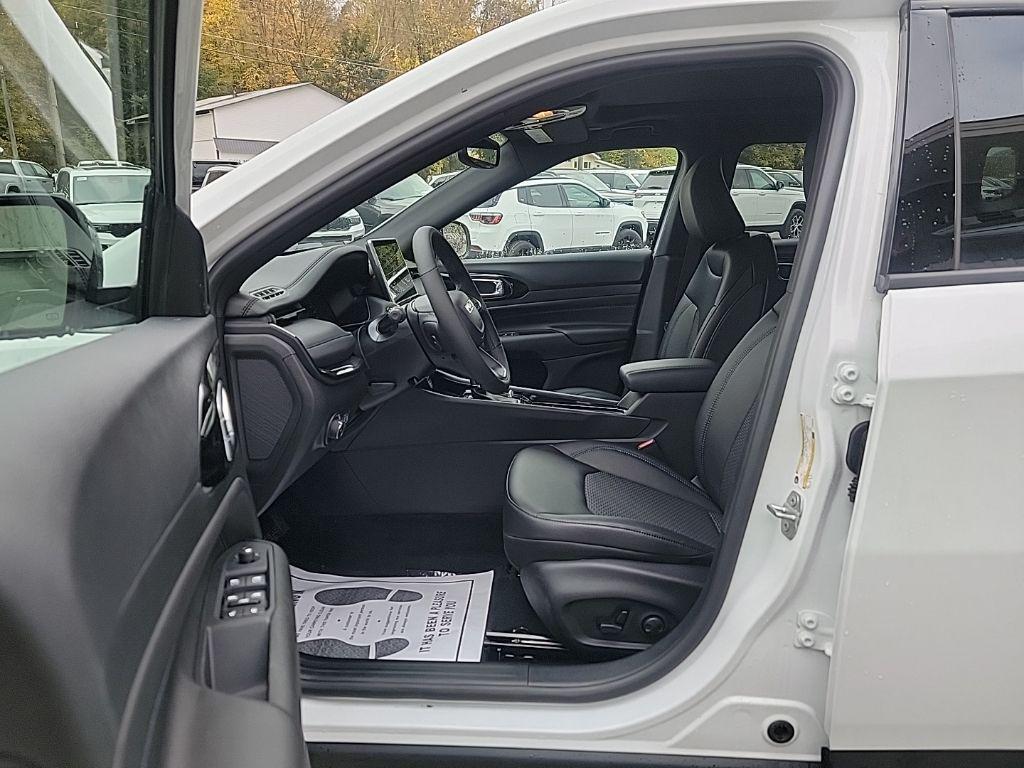 new 2026 Jeep Compass car, priced at $37,200