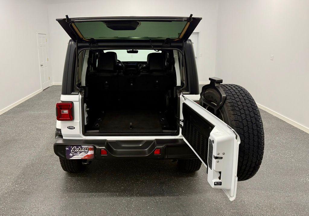 used 2022 Jeep Wrangler Unlimited car, priced at $36,574