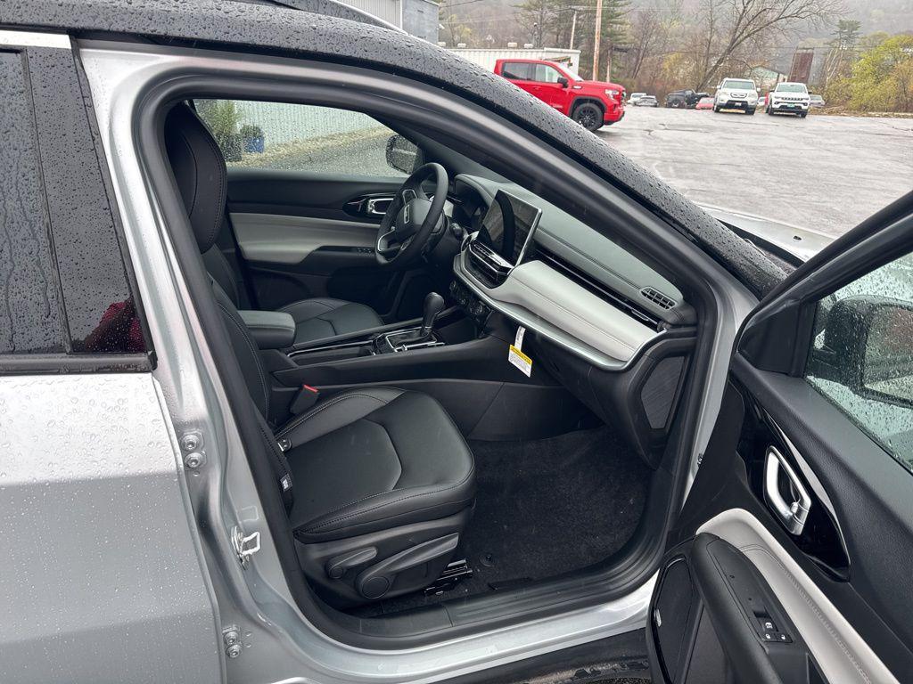 new 2025 Jeep Compass car, priced at $34,501