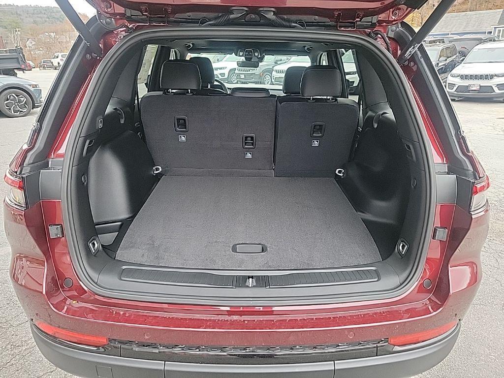 new 2025 Jeep Grand Cherokee car, priced at $47,486