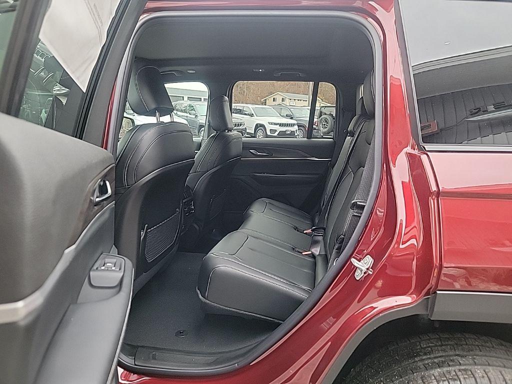 new 2025 Jeep Grand Cherokee car, priced at $47,486