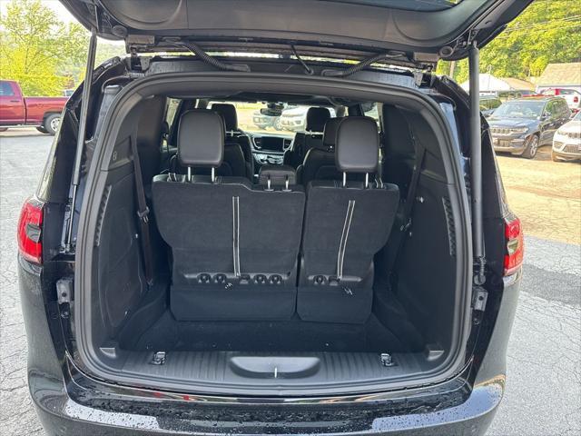 new 2025 Chrysler Pacifica car, priced at $46,061